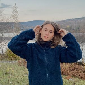 Meet your Posher, Juliette